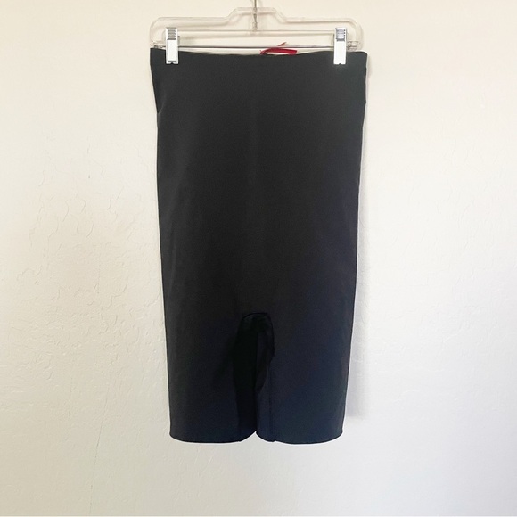 Spanx Thinstincts Black High Waisted Mid Thigh Short Large - Picture 3 of 3